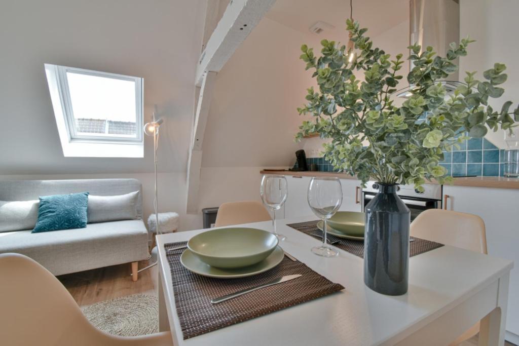 Residence Jean Hardy - Hyper Centre, Parking Gratuit, Wifi, Clim, Gare Valenciennes Ngoại thất bức ảnh